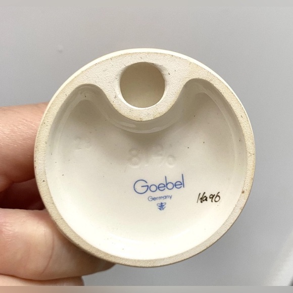 GOEBEL HUMMEL School Girl figurine #81 antique “125” on her backpack COLLECTIBLE - Picture 10 of 13